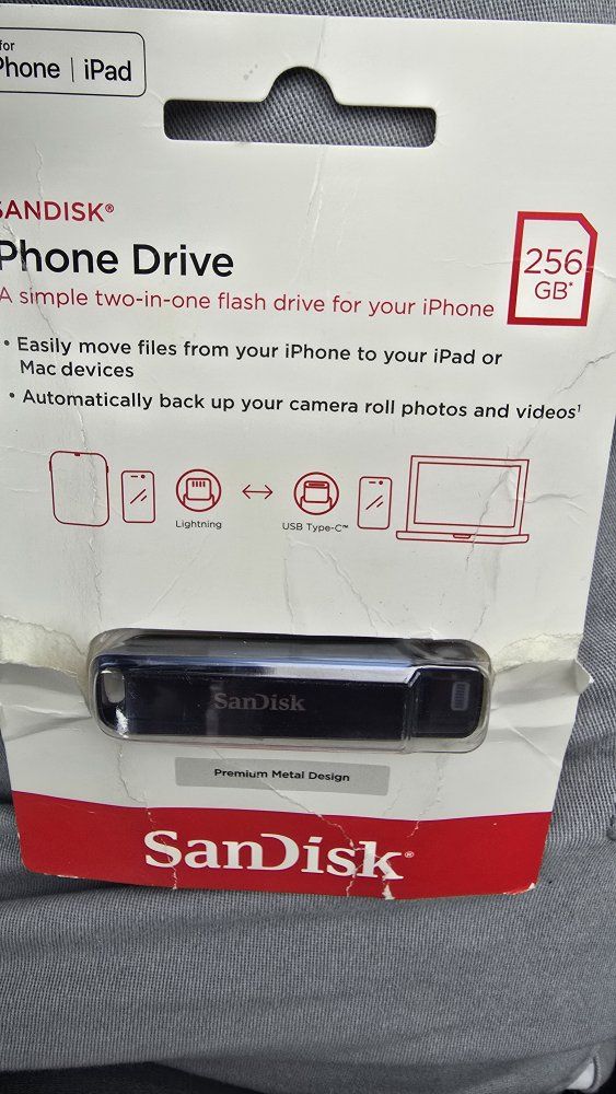 SanDisk 256GB Phone Drive Two-in-One Flash Drive for iPhone and iPad