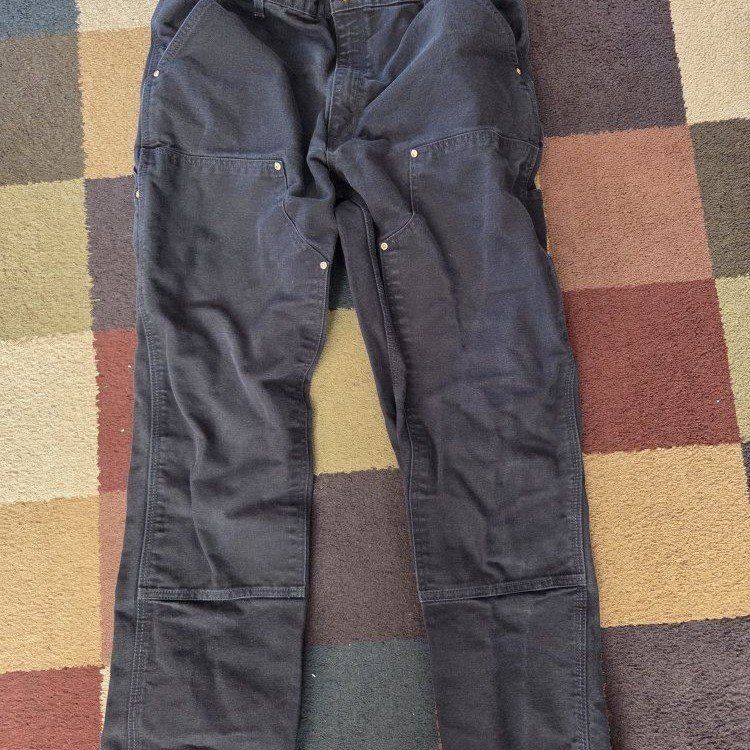 Mens black Carhartt brand cargo jeans