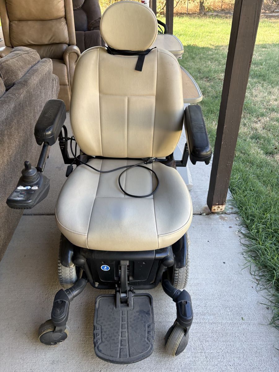 Jazzy 600 Powerchair