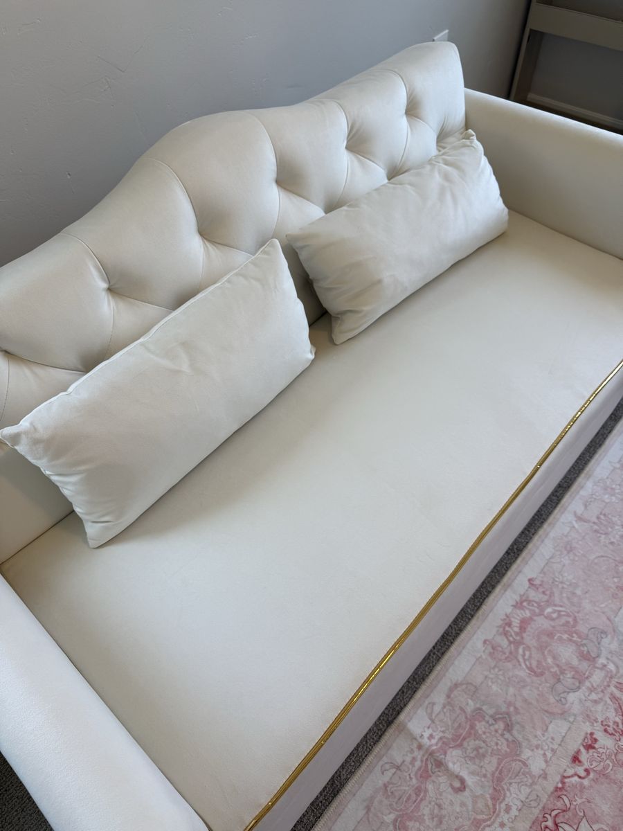Main image 5