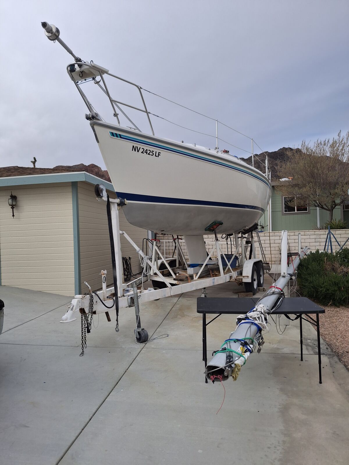 Catalina 270 LE Sailboat
