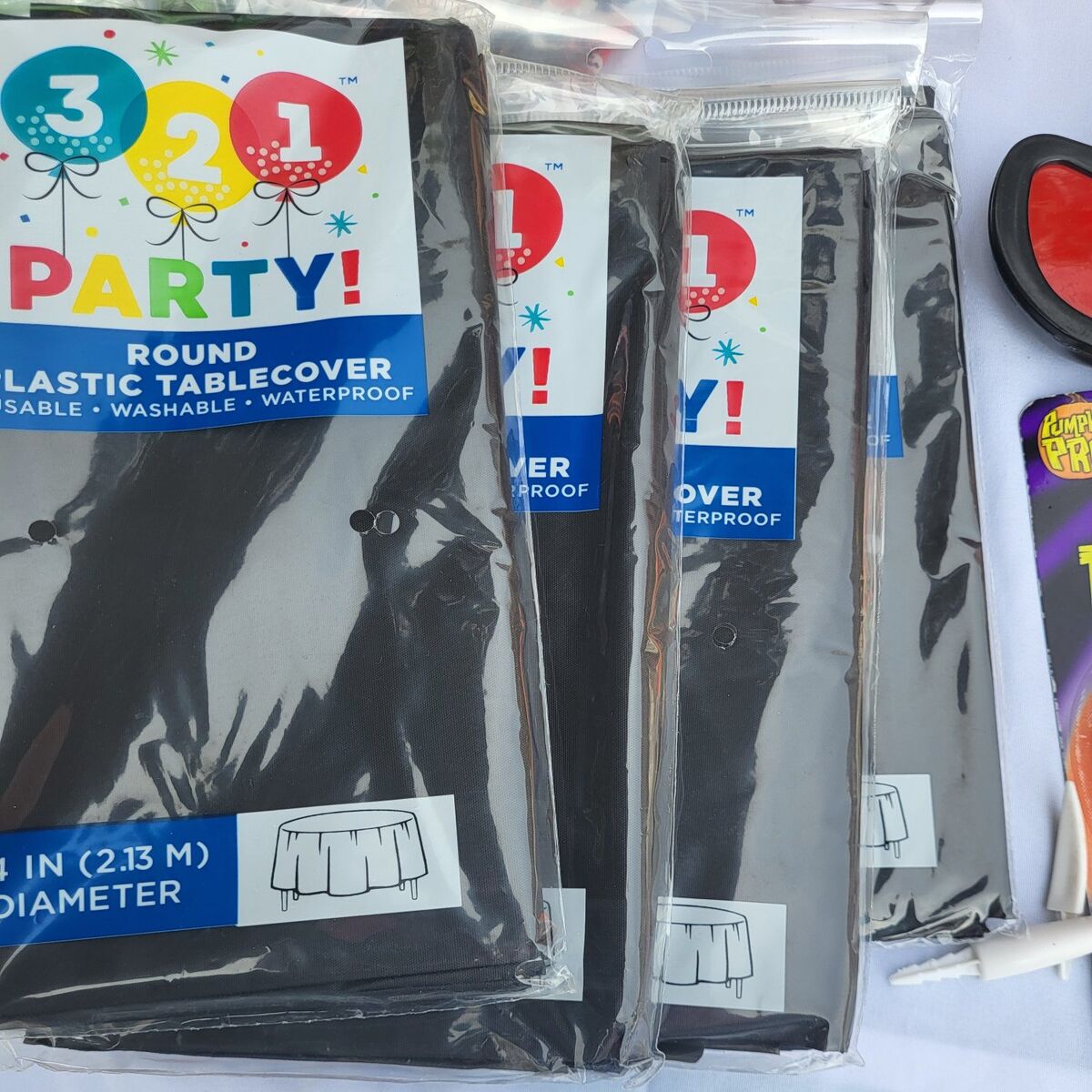 Round Black Table Clothes Plastic Disposable