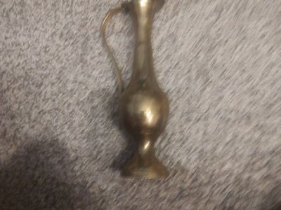Brass vase 6" tall