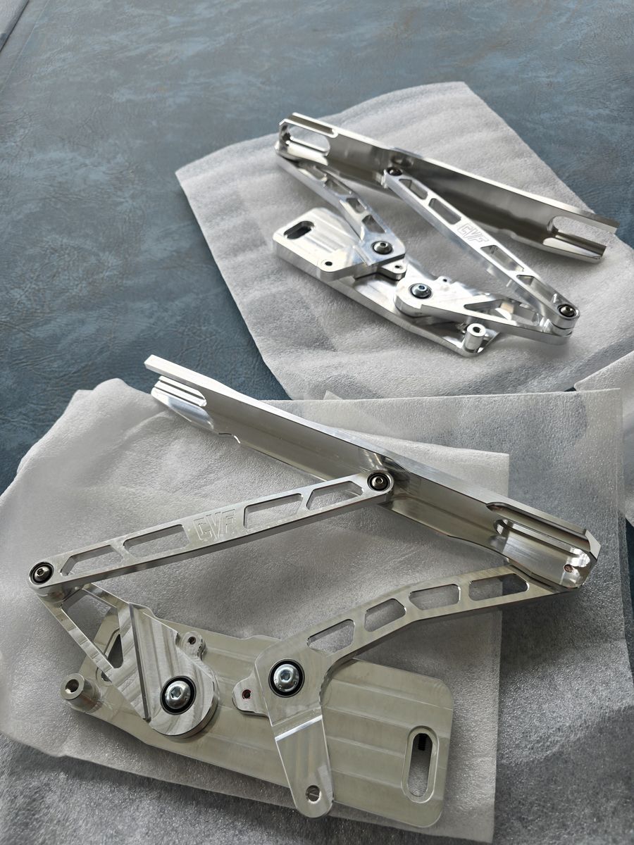 Chevelle hood hinges