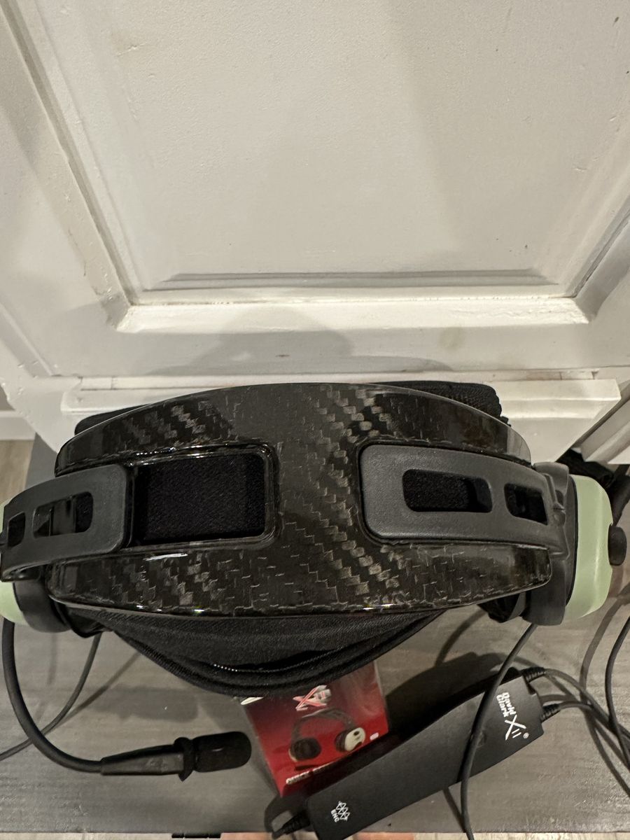 Main image 6