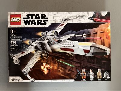 LEGO Star Wars 75301 Luke Skywalker's X-Wing Fighter Building Toy - 474 Pieces