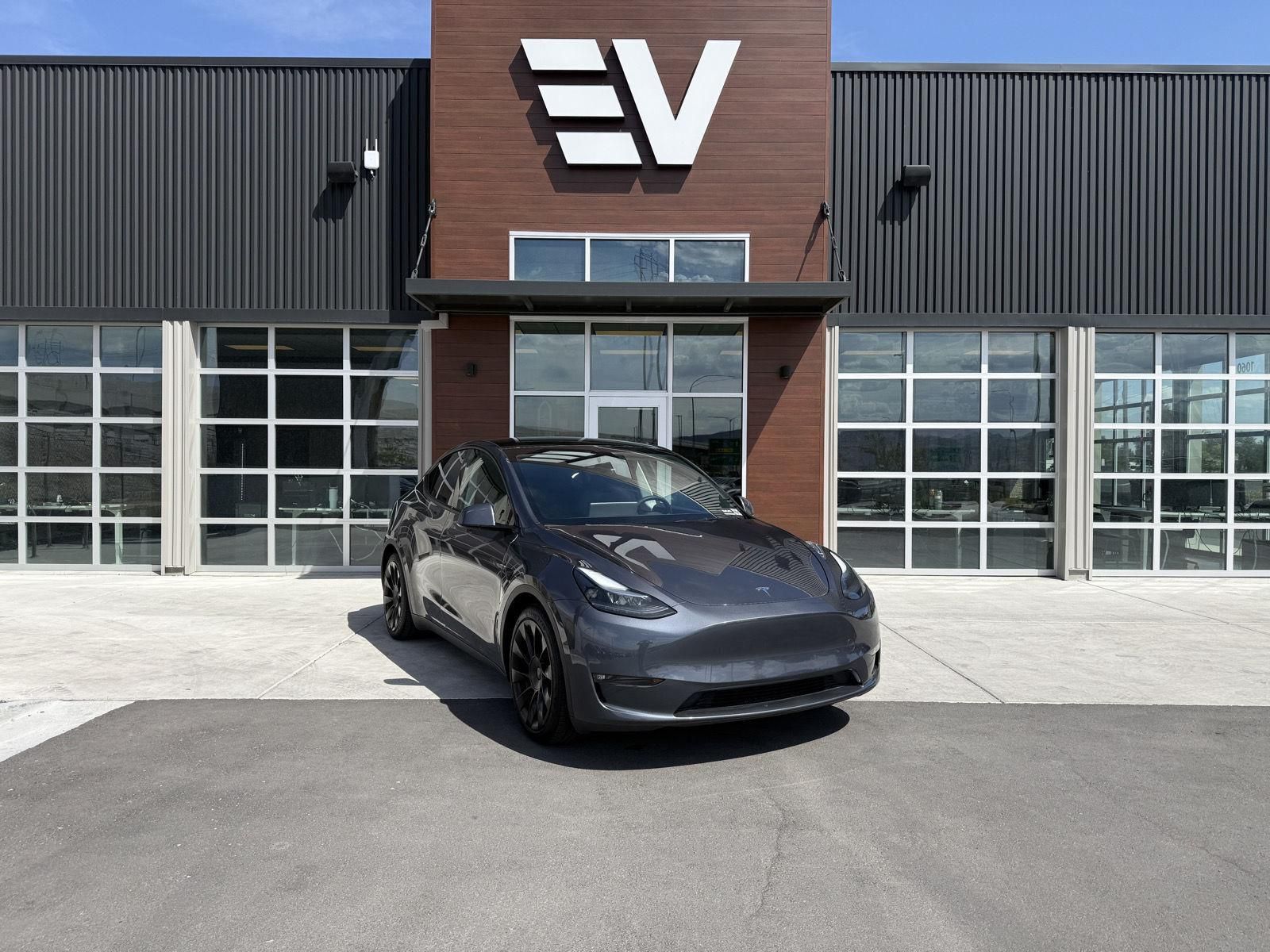 2023 Tesla Model Y Performance