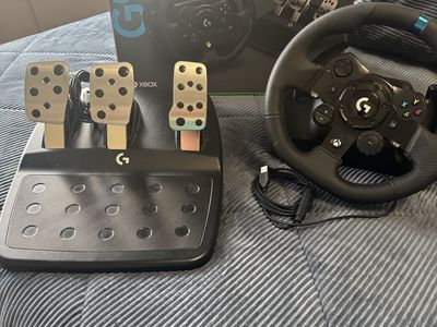 Logitec g923 Xbox racing steering wheel