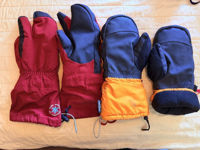 Amazing new Marmot mittens and Black Diamond “Mutant” Shell Set featuring dry loft technology. XL size.