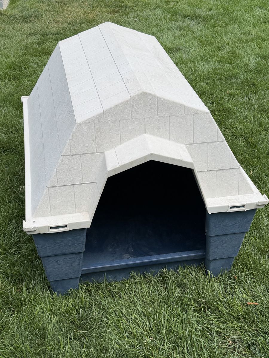 Heavy Duty Dog House Ruff Hauz by Dogloo