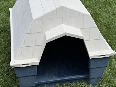 Heavy Duty Dog House Ruff Hauz by Dogloo