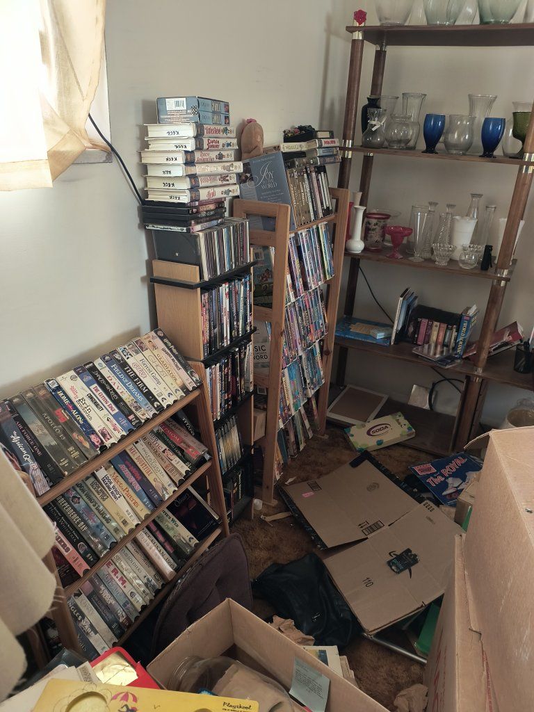 Main image 6