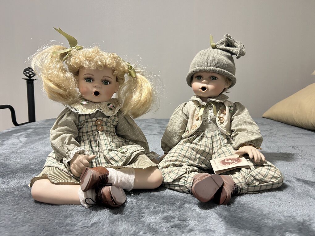 7ea Porcalain Dolls