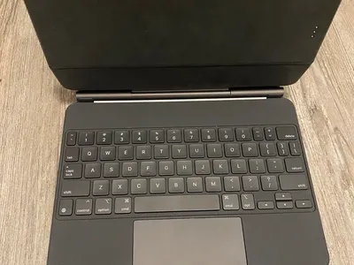 Apple Magic Keyboard for iPad Pro 11-inch (m1, m2, m3)