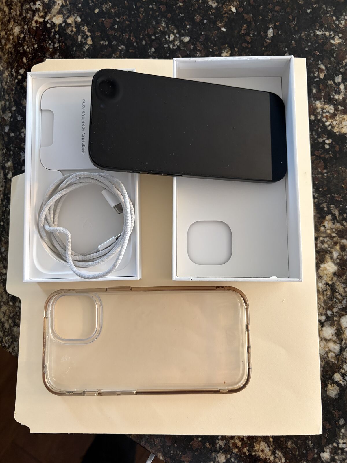 iPhone 15 128GB
