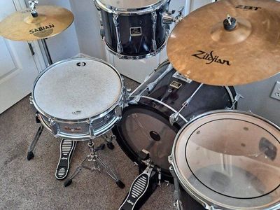 Yamaha Stage Custom complete Drum Set