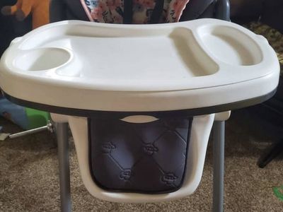 Baby Trend 3 in 1 highchair