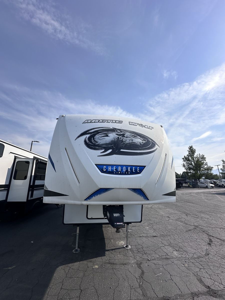 2023 Arctic wolf 3770 Suite $45,995