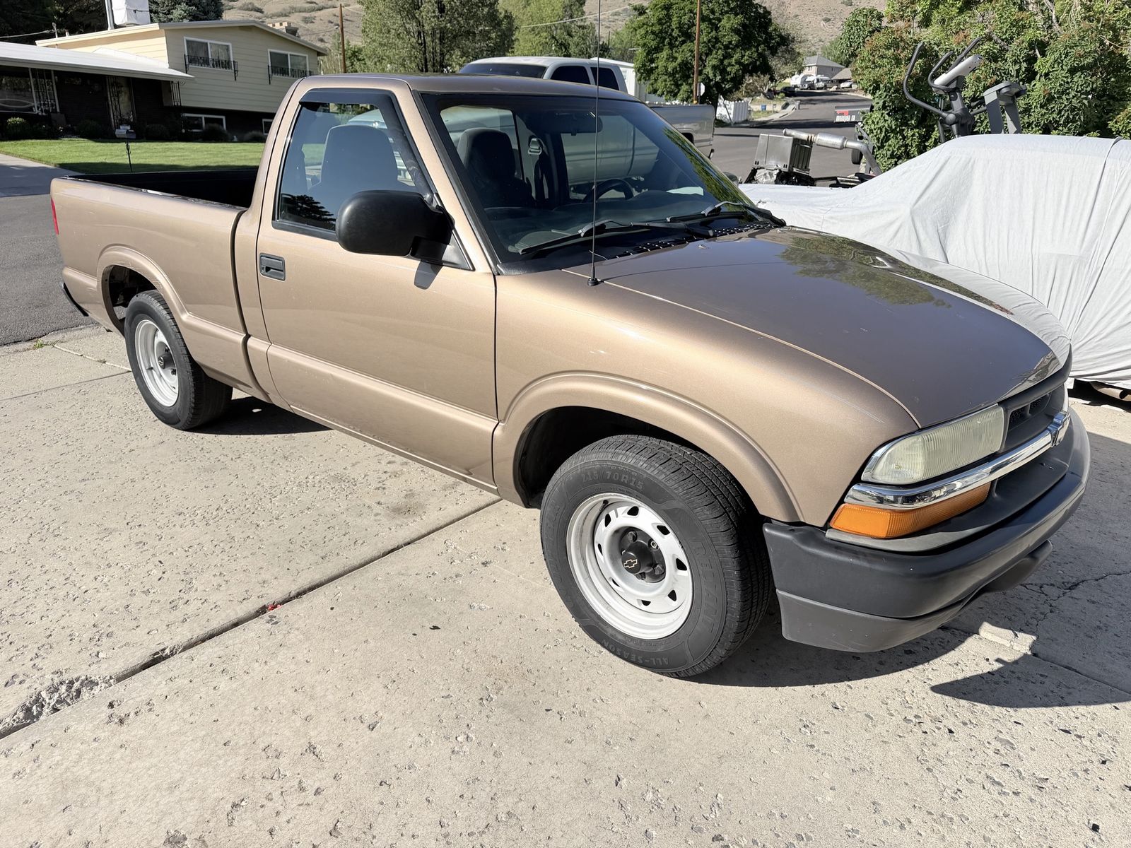 2003 Chevrolet S-10 Base