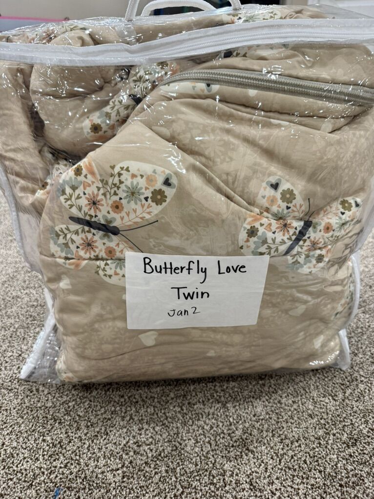 Beddys TWIN Butterfly Love Nod Winks