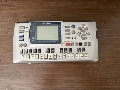 Yamaha QY100 Music Sequencer