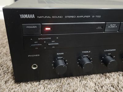 VINTAGE YAMAHA A-700 INTEGRATED STEREO AMPLIFIER RECEIVER WORKS GREAT SOUNDS NICE QUALITY!