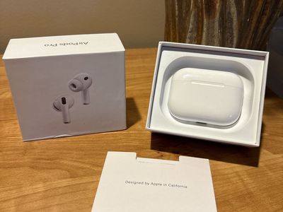 Authentic AirPods Pro Gen 3 USB-C Mag Safe Charger