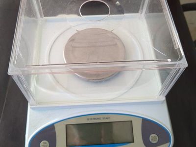 Electronic Analytical Scale Digital Precision Balance with Draft Shield, chemistry