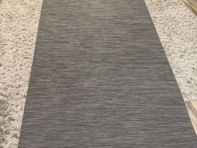 NEW CHILEWICH BASKET WEAVE RUG 12FT X 4.4IN (RETAILS: $1296)