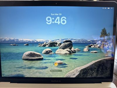 M1 MacBook Air 8GB Memory 256 GB Storage