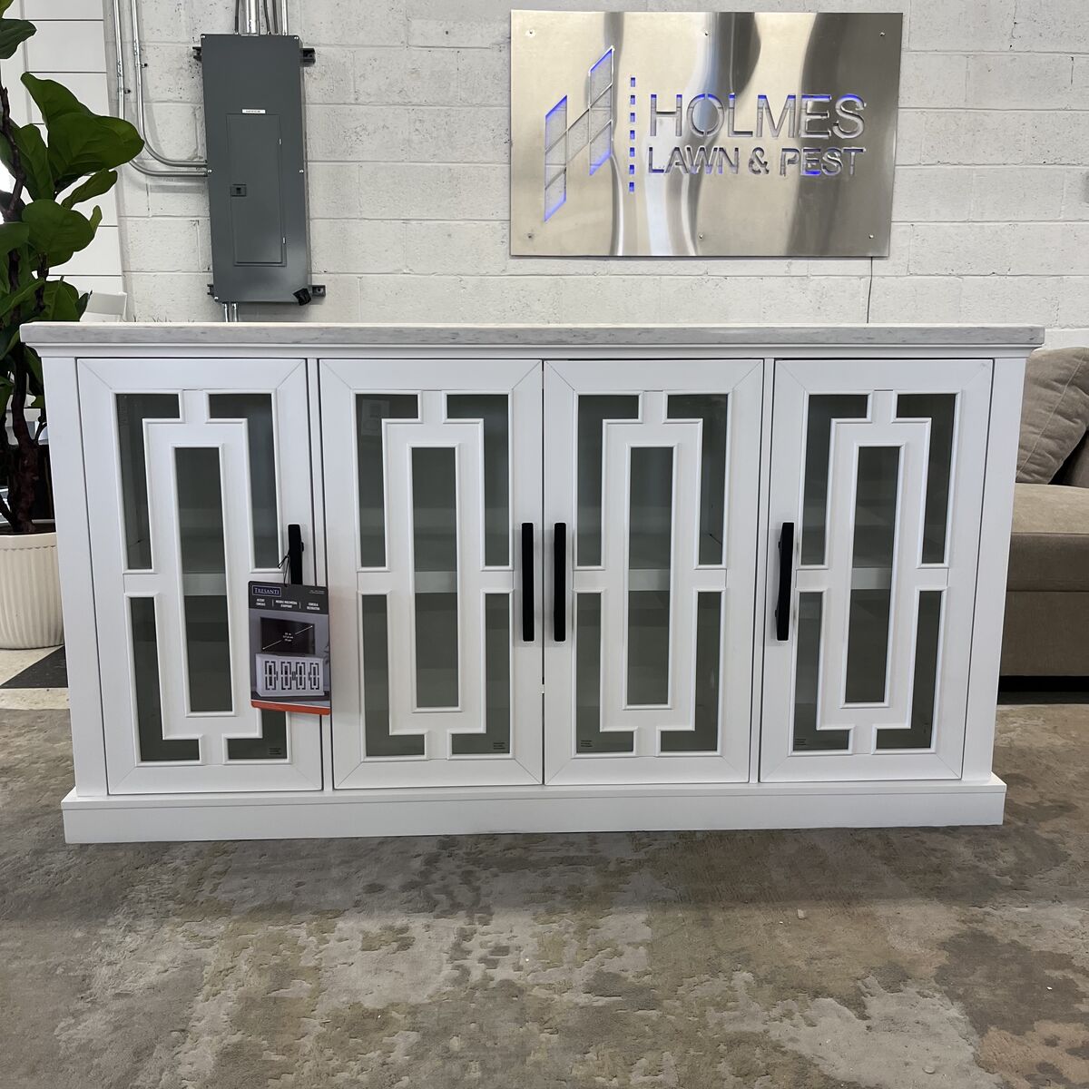 TRESANTI KERRIGAN 64” ACCENT CONSOLE!!