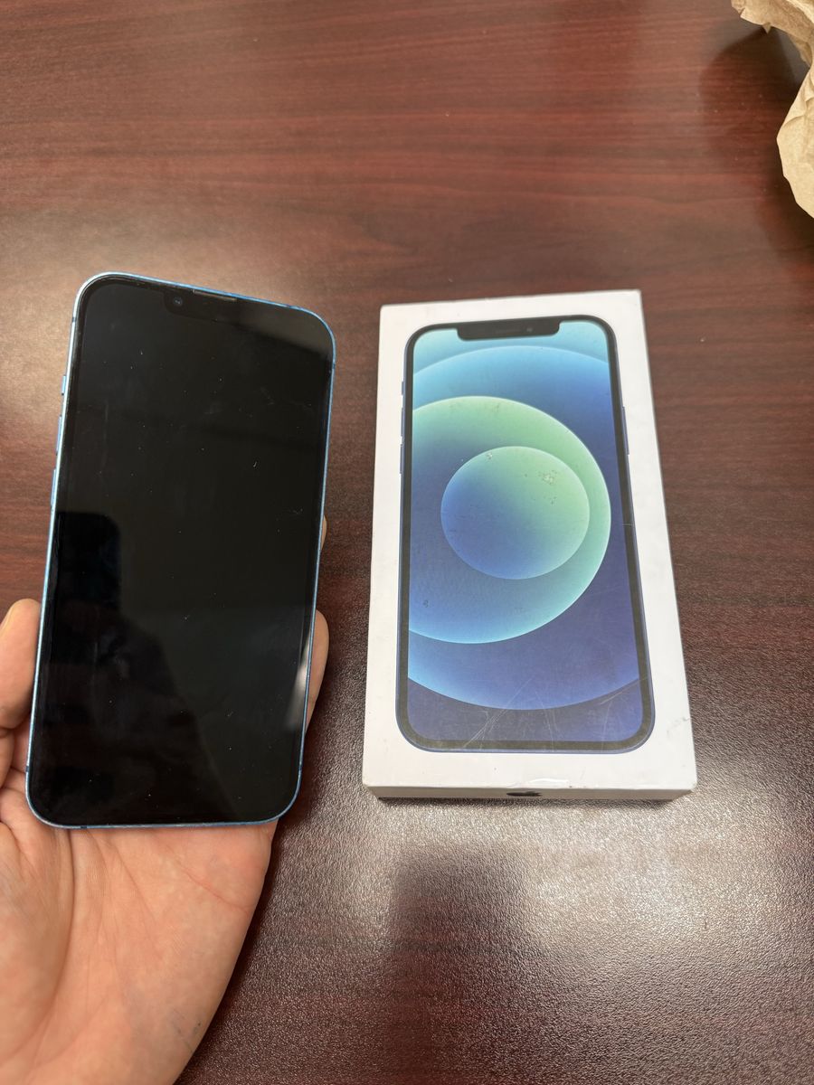 iPhone 13 128GB Unlocked w/ Original Box