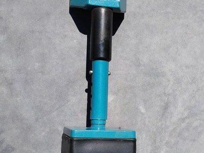 Carpet Knee Kicker Stretcher Adjustable Length, Dial Depth Setting