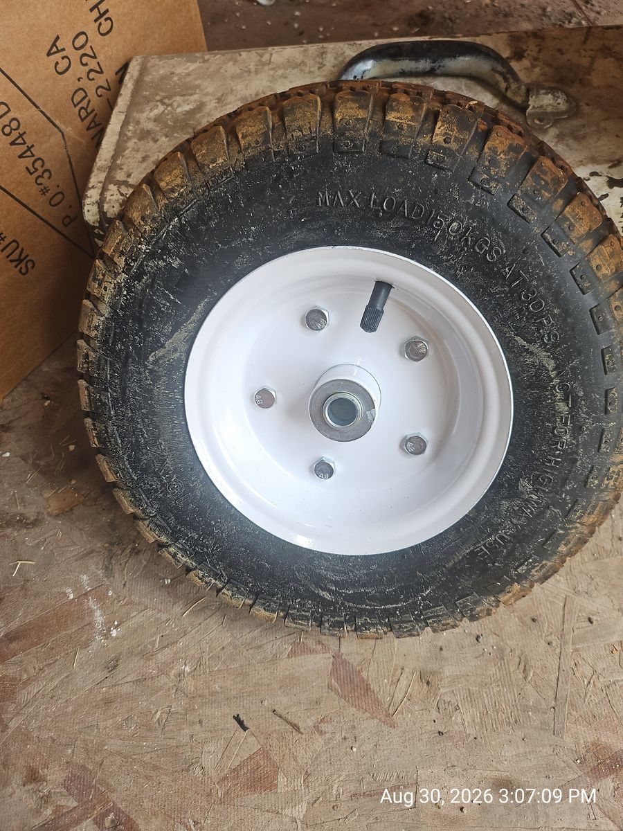 Replacement Utility Wheelbarrow Tire 150KG Max Load with White Steel Rim