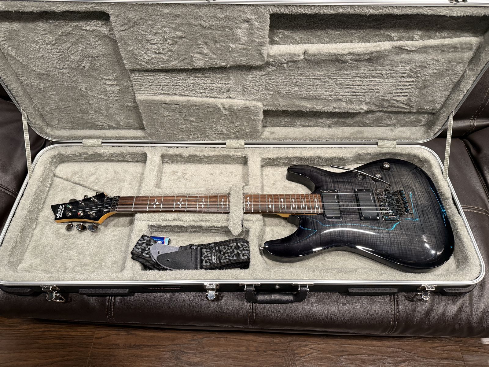Schecter C-1 FR / Road runner Hard Case