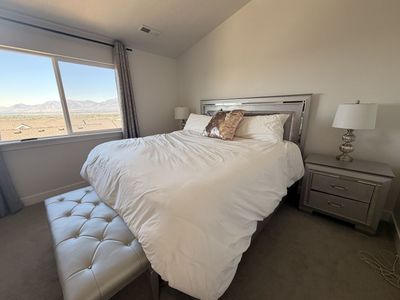 FULL KING BEDSET W/ TWO NIGHTSTANDS, DRESSER, DRAPES, LAMPS AND BENCH