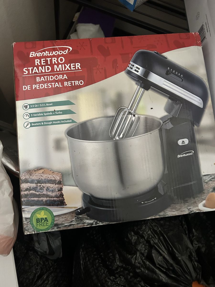 Brentwood stand mixer