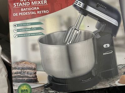 Brentwood stand mixer