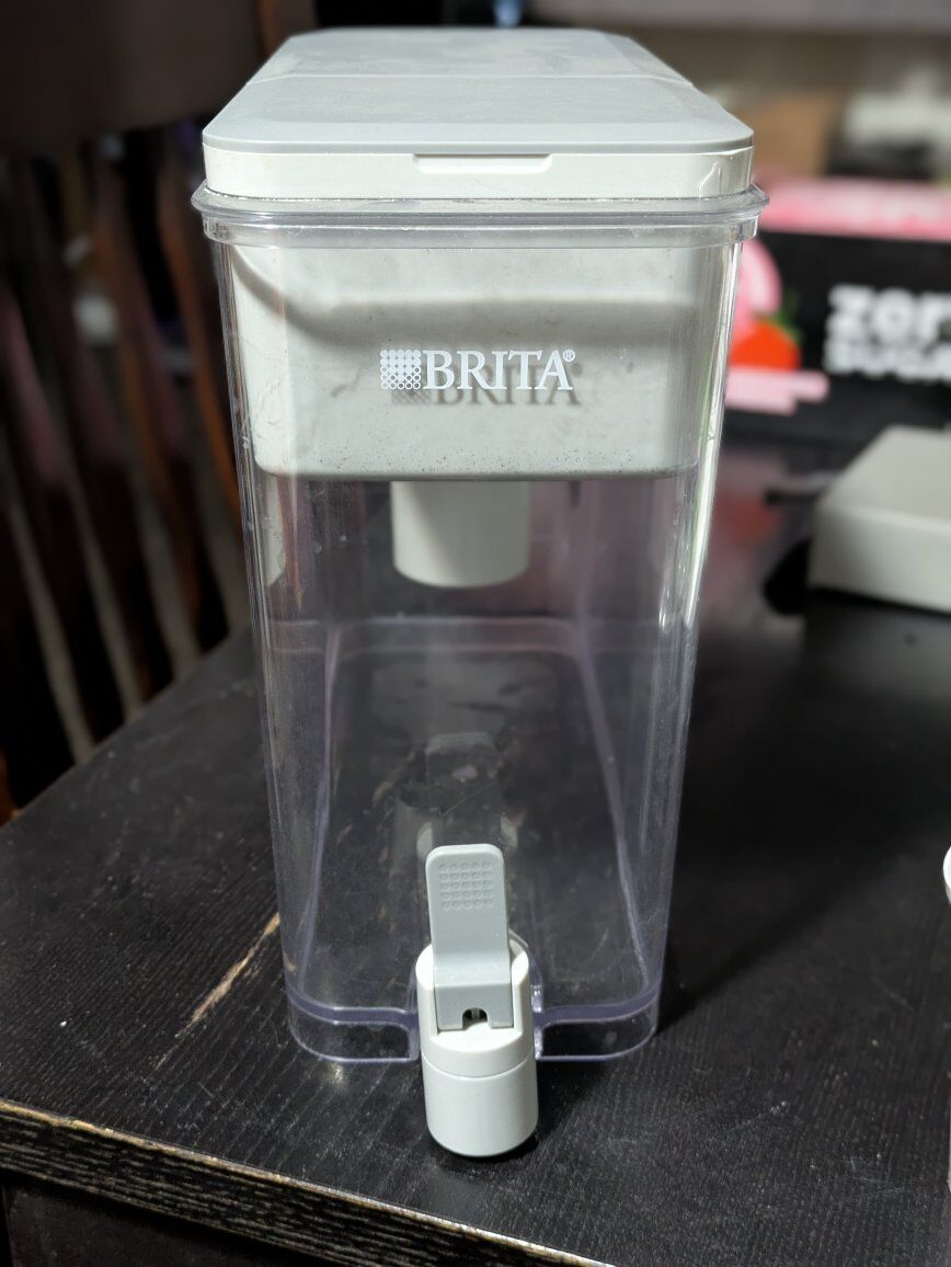 27-Cup Brita Filter with 3 New Filters