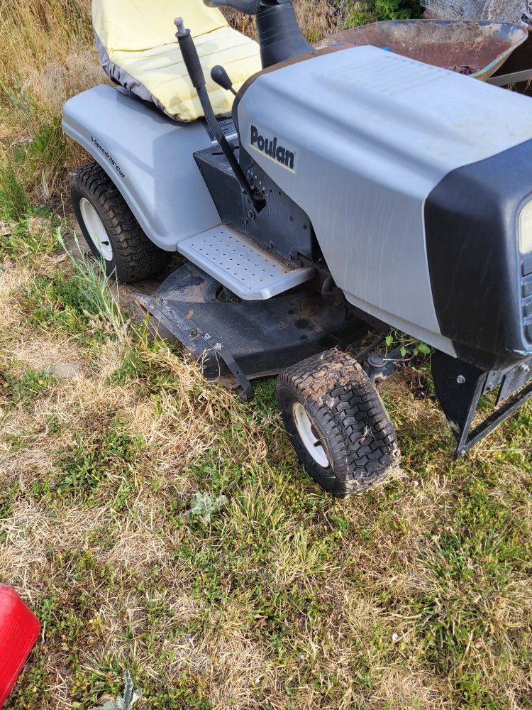 Poulan Riding Lawn Mower - Used.