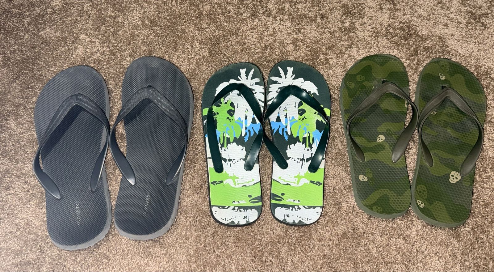 Men’s Size flip-flops Size 6 and 7