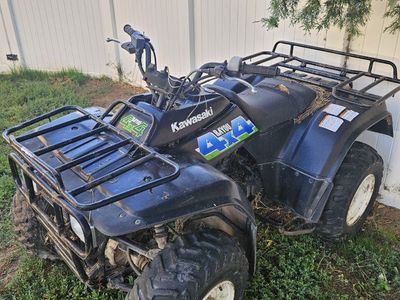 Kawasaki KLF 300C Bayou ATV, Black, Rough Condition, For Parts/Repair