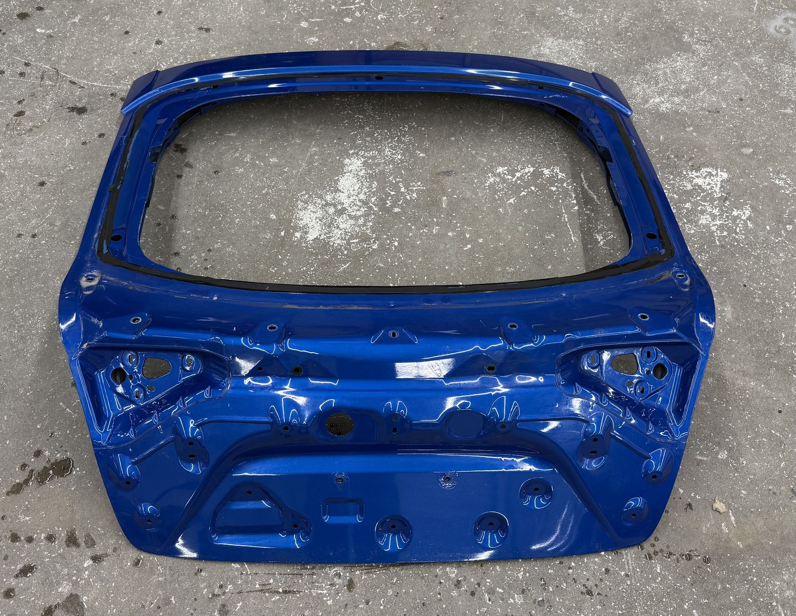 2018-2021 Kia Stinger Liftgate