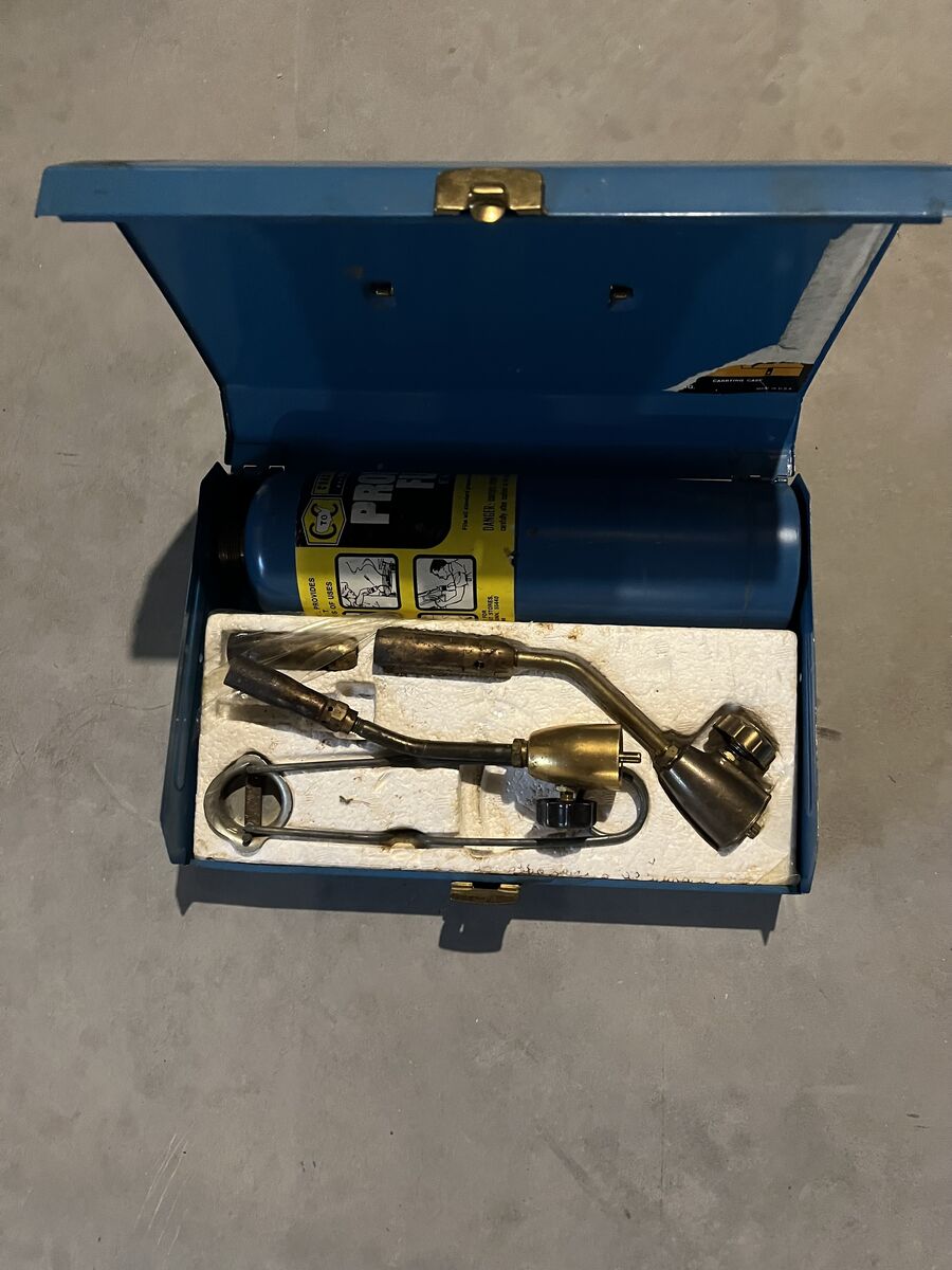 Propane Torch with case and accesories. Soldering.