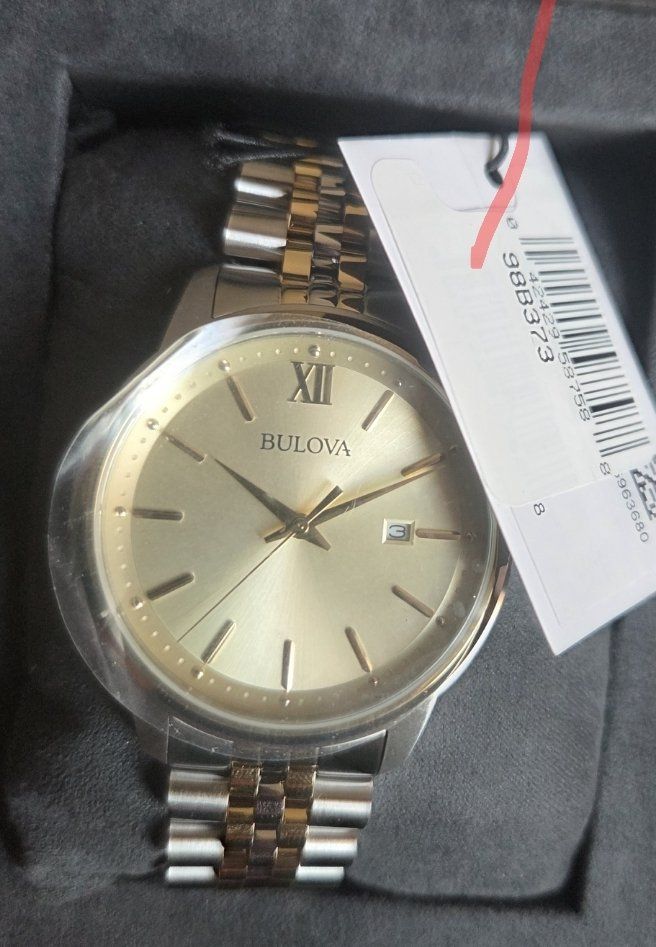Bulova Men's Classic Two-Tone Gold(champagne) Dial Roman Numeral Date Watch 98B373