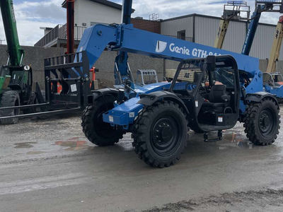 Reach Forklift Rental — 8,000–9,000 lb Telehandlers (42'–44' Reach)
