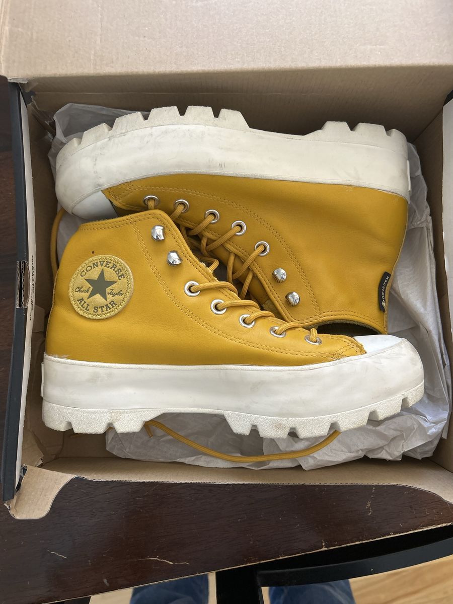 Converse All Star Lugged High Top Gold color Gore-Tex Leather Sneakers Size 8