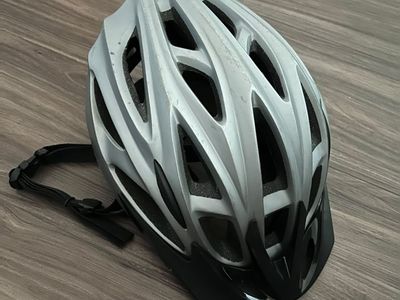 Cannondale Quick Cycling Helmet - Size S/M (52-58cm) - CPSC Standard - Silver