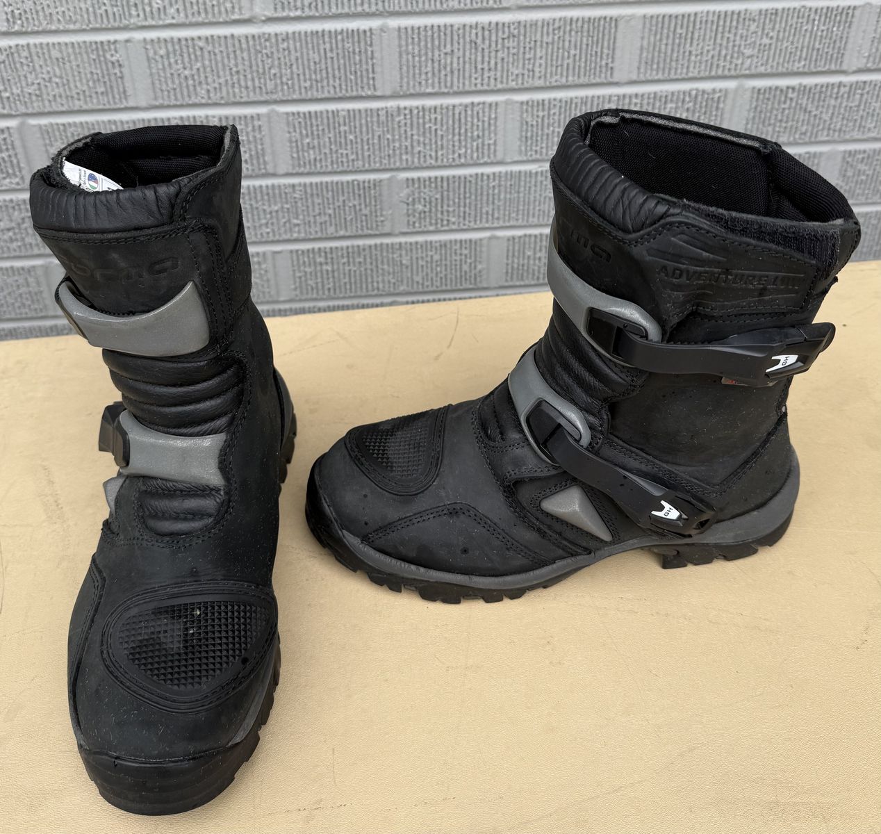 Motorcycle Boots; Size 40; Forma Adventure Low