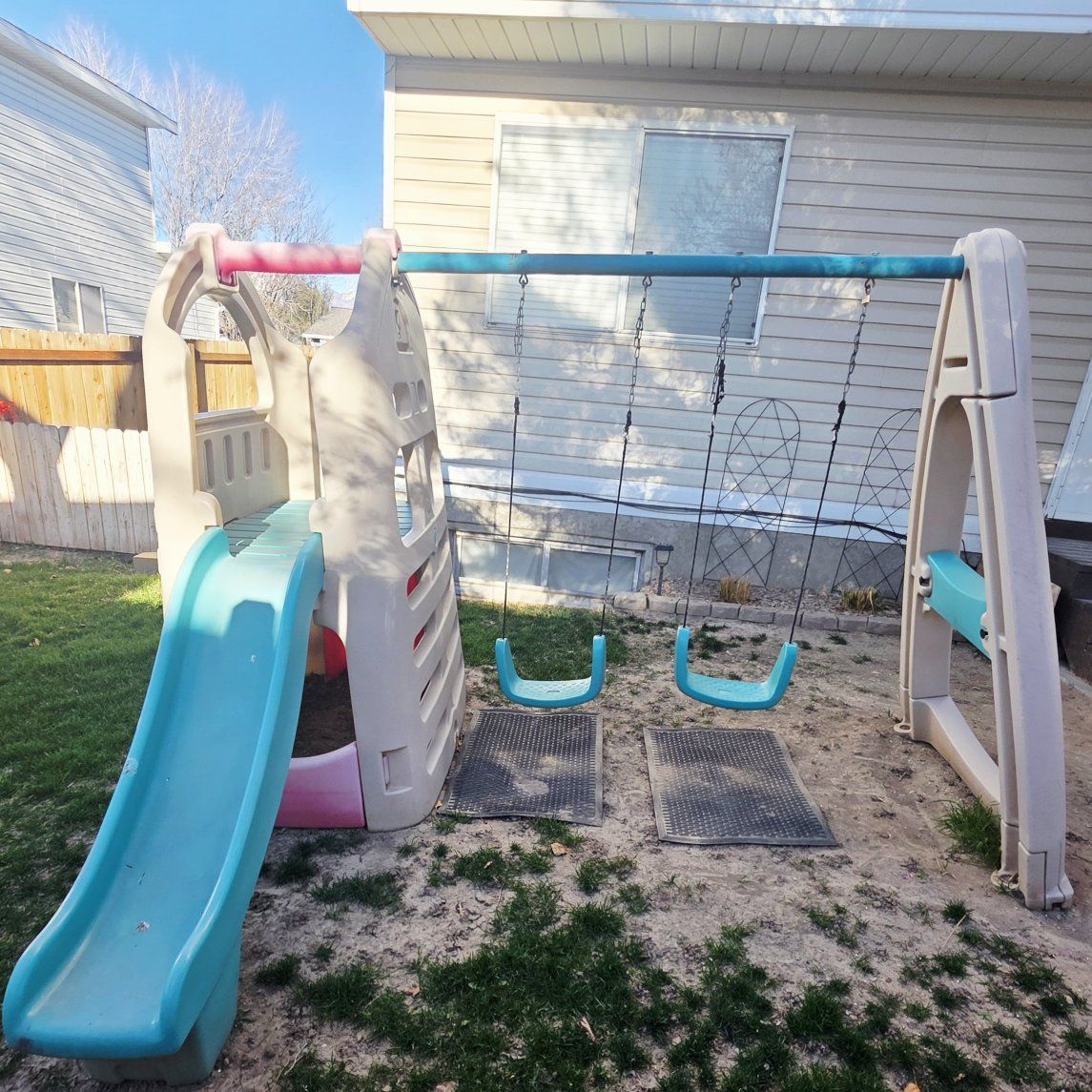 Step 2 Swing Set w/ Slide and Playhouse